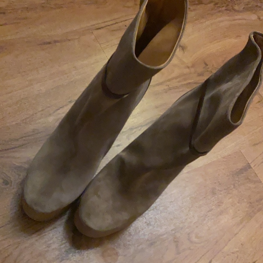 Chole Platform Ankle Boots - Picture 7 of 9